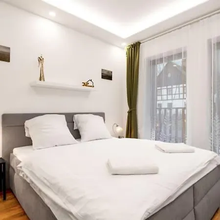 Apartament Rezidence *